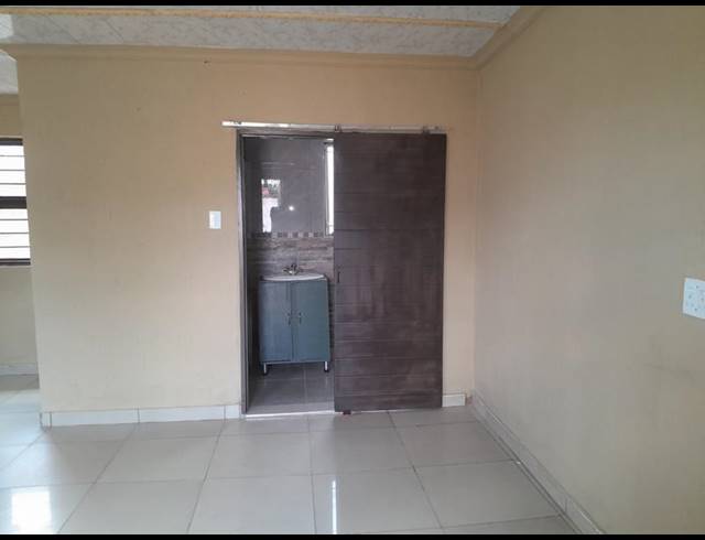1 BEDROOM PROPERTY TO RENT IN NALEDI